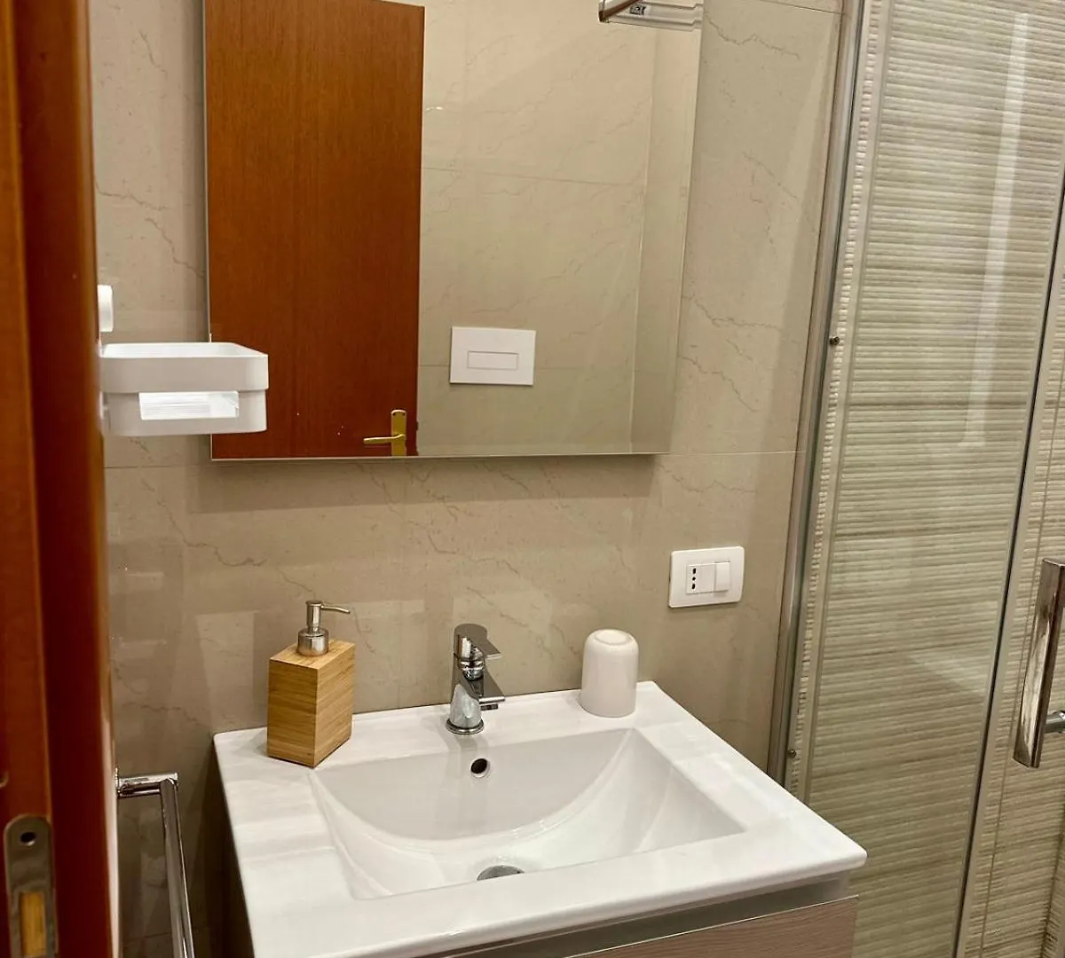 Apartment Appartament Terra Mia Naples Italy